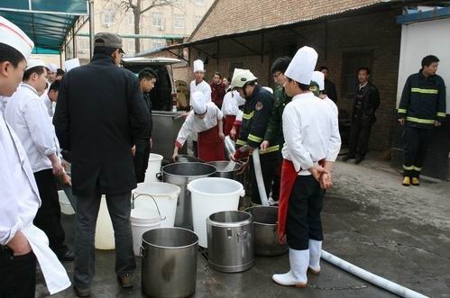 后勤集团圆满完成“两会”期间服务保障任务 确保校园安全平稳