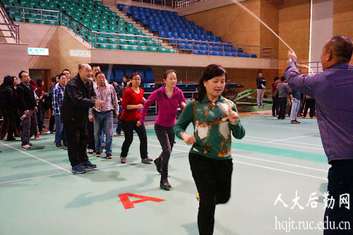 集团工委各分会积极参加学校庆“三•八”趣味运动会，喜获佳绩